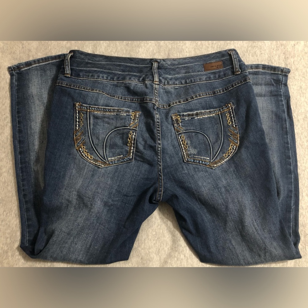 Ariya Jeans  13/14 Medium Wash Ripped Jeans